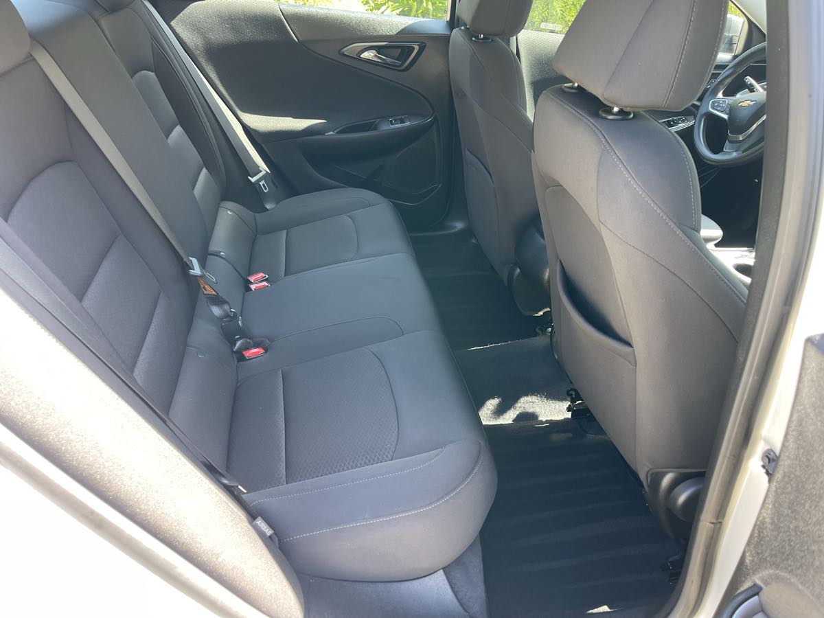 Photo 19 of this Chevrolet Malibu