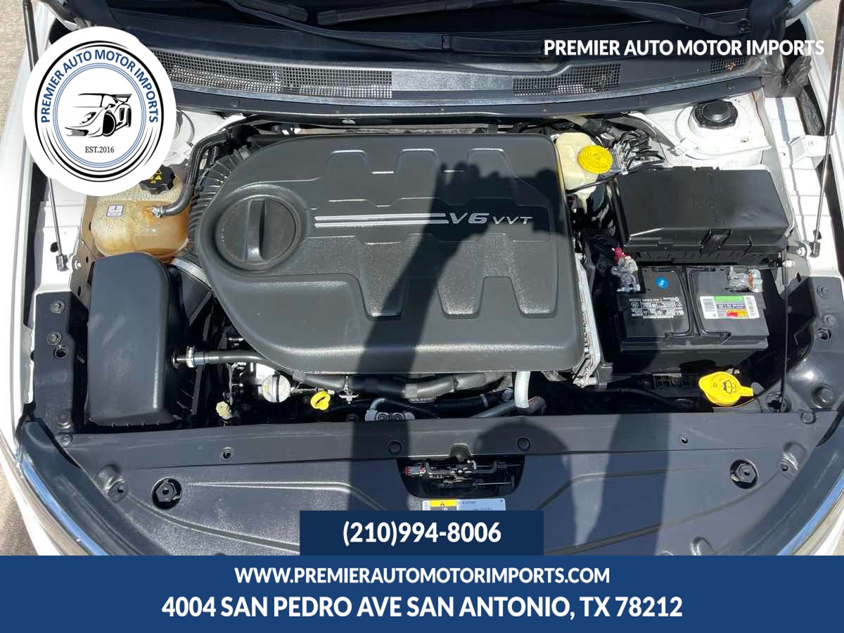 Photo 32 of this Chrysler 200