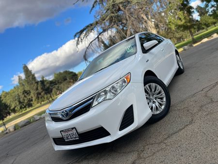 Sold 2012 Toyota Camry Hybrid LE