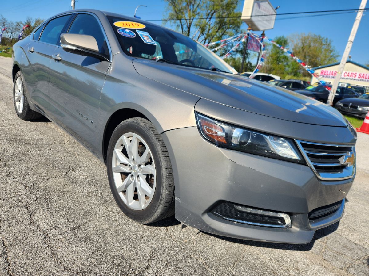 2019 Chevrolet Impala 1LT photo 2