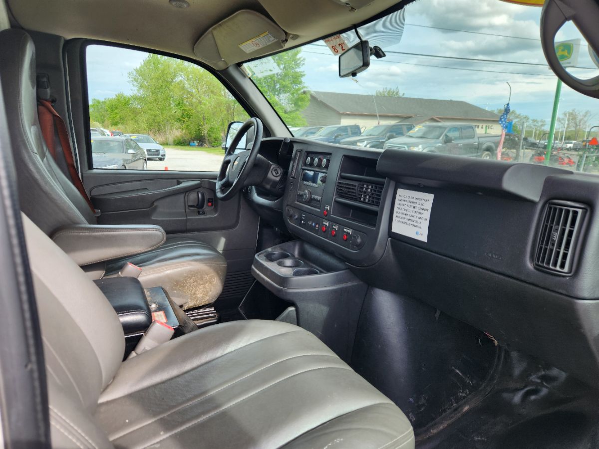 2014 Chevrolet Express Cargo Work Van - Photo 19