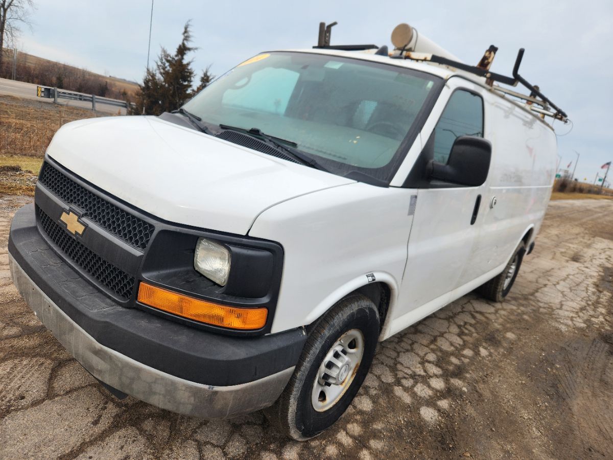 2014 Chevrolet Express Cargo Work Van - Photo 4