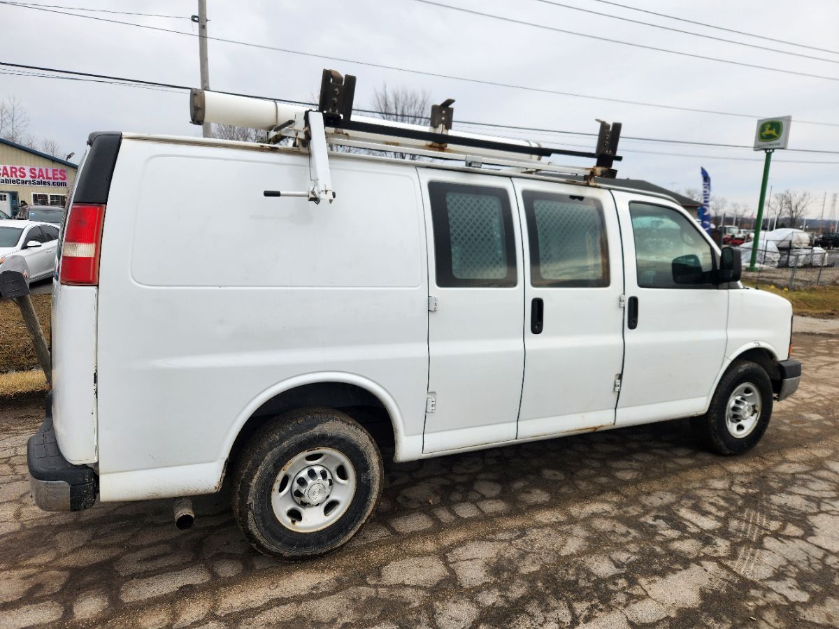 2014 Chevrolet Express Cargo Work Van - Photo 8