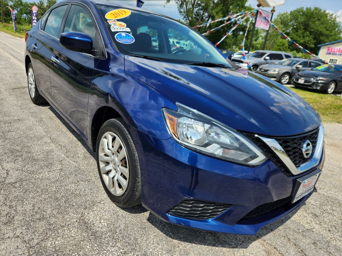 2019 Nissan Sentra S photo 2