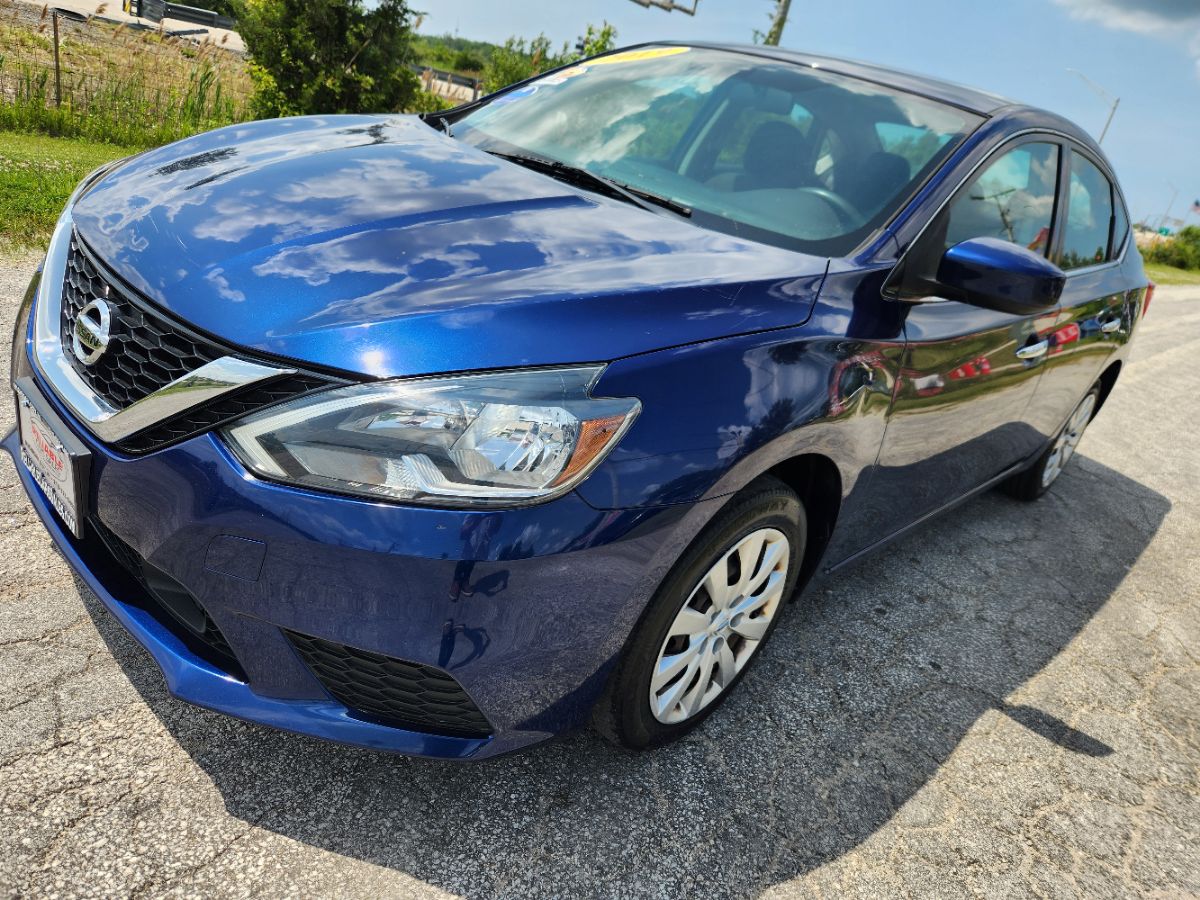 2019 Nissan Sentra S photo 4