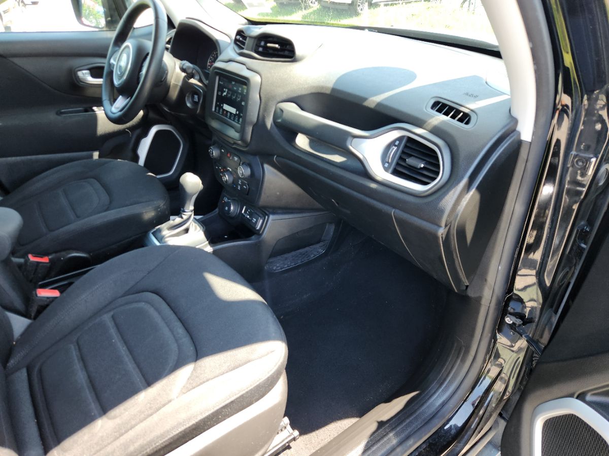 2020 Jeep Renegade Latitude photo 26
