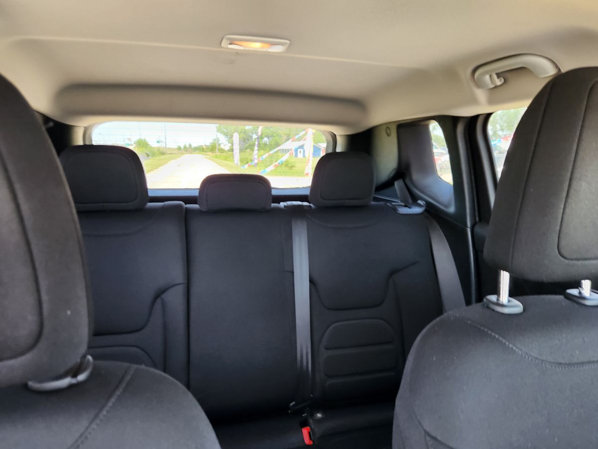 2020 Jeep Renegade Latitude photo 28