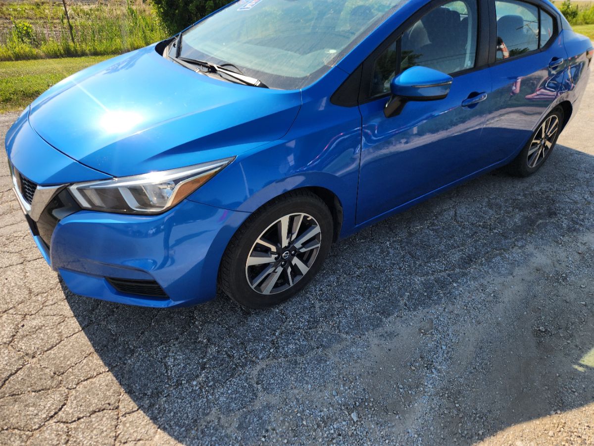 2020 Nissan Versa SV photo 5