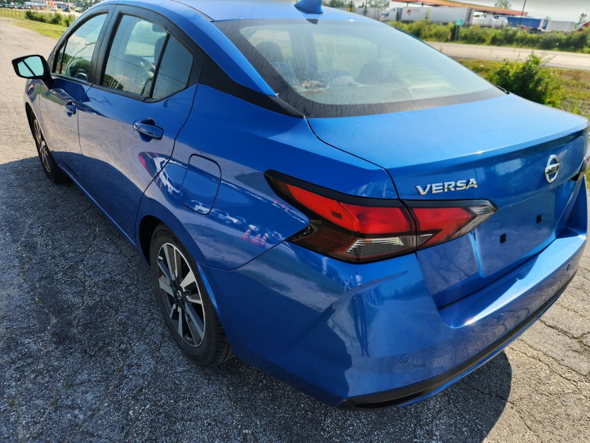2020 Nissan Versa SV photo 6