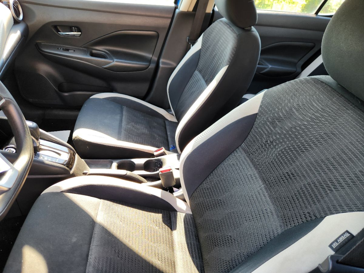 2020 Nissan Versa SV photo 14