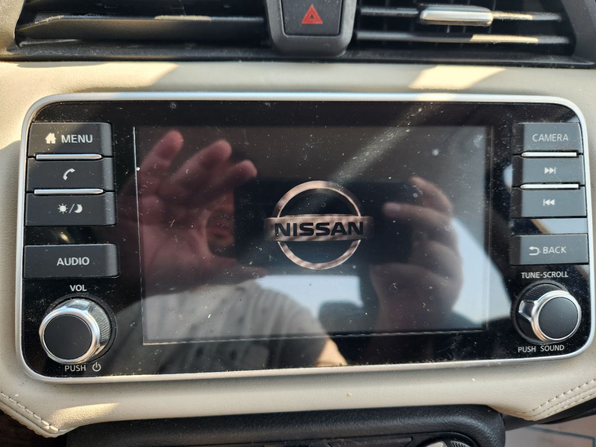 2020 Nissan Versa SV photo 15