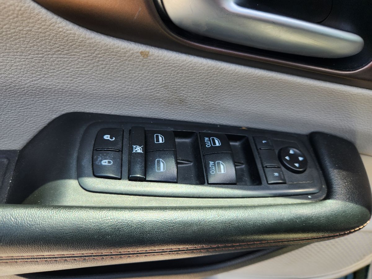 2018 Chrysler Pacifica Touring L photo 13