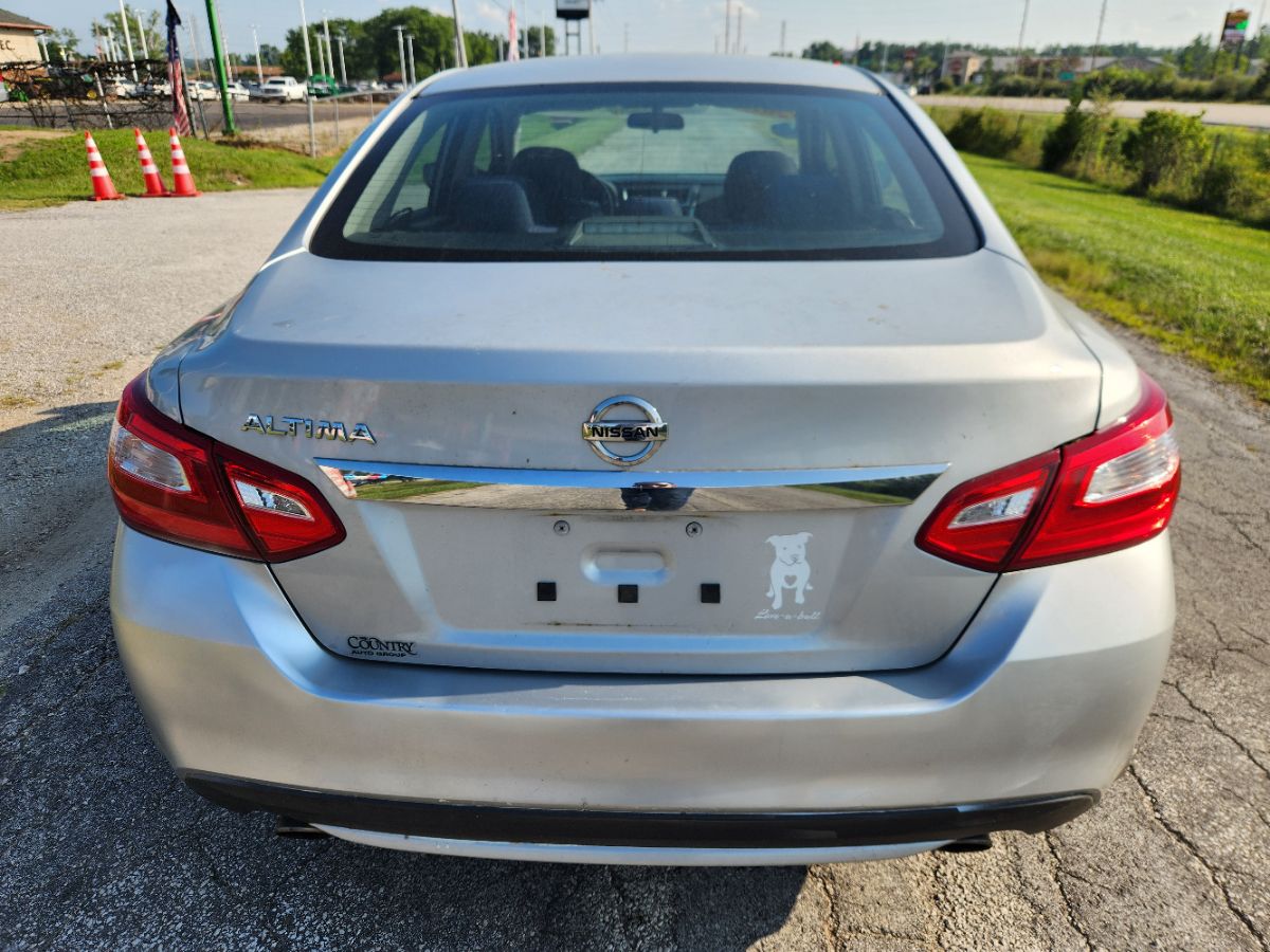 2016 Nissan Altima 2.5 photo 6