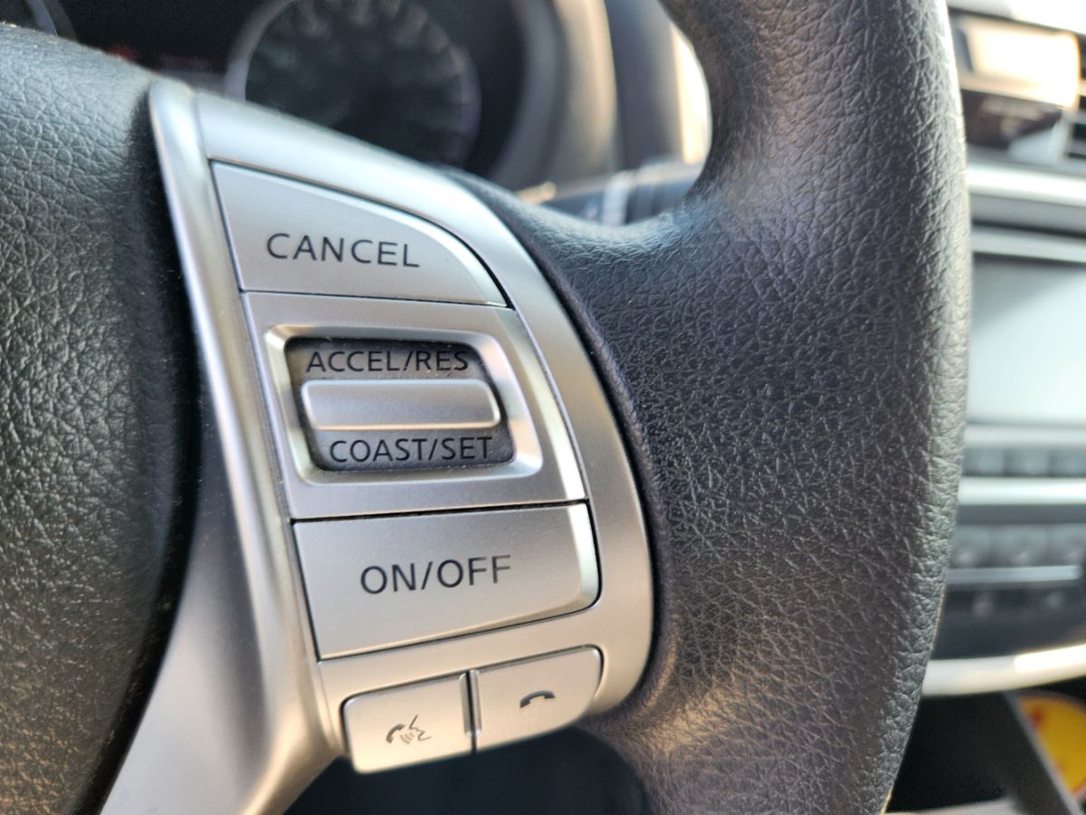 2016 Nissan Altima 2.5 photo 16