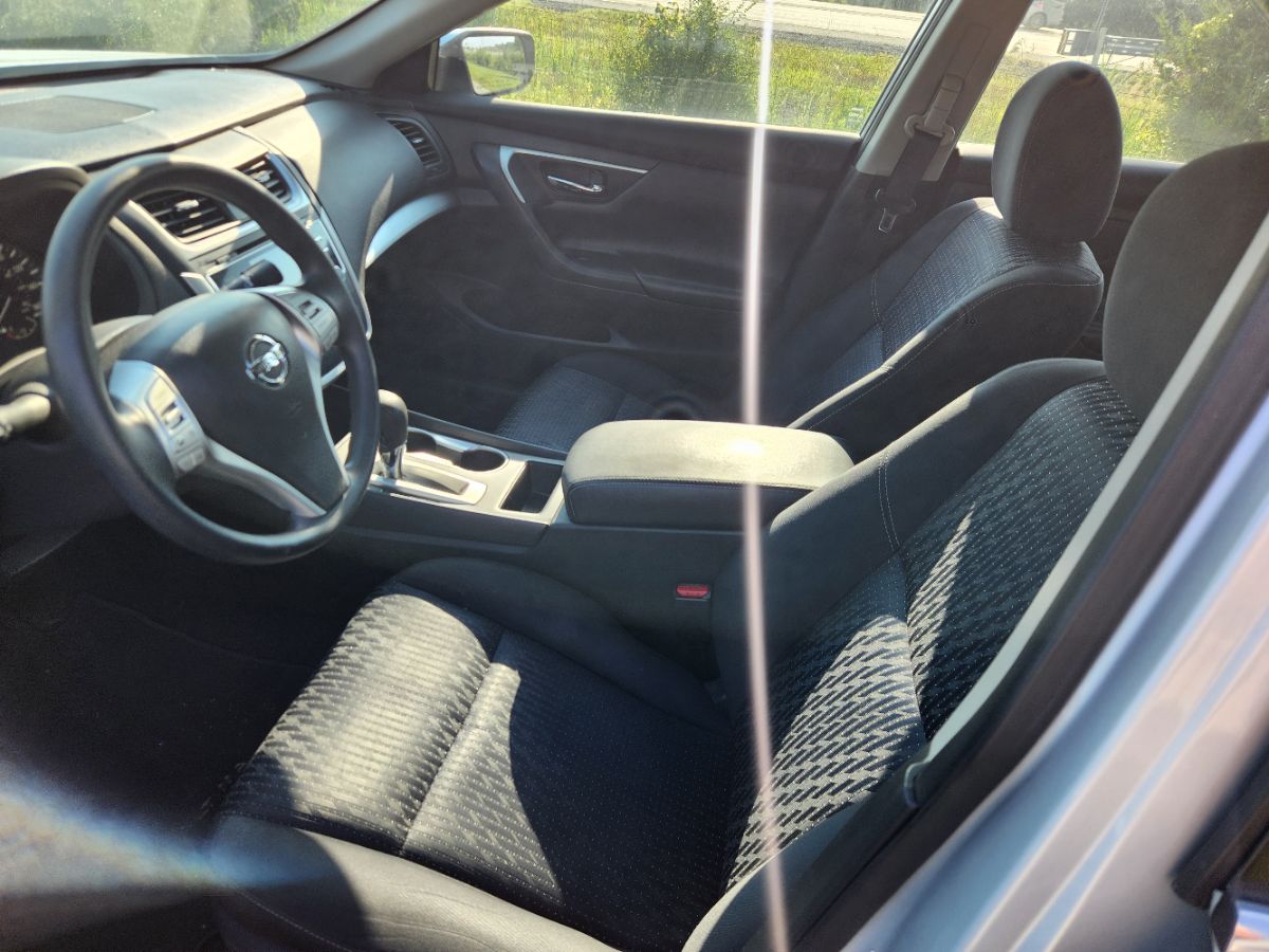 2016 Nissan Altima 2.5 photo 21
