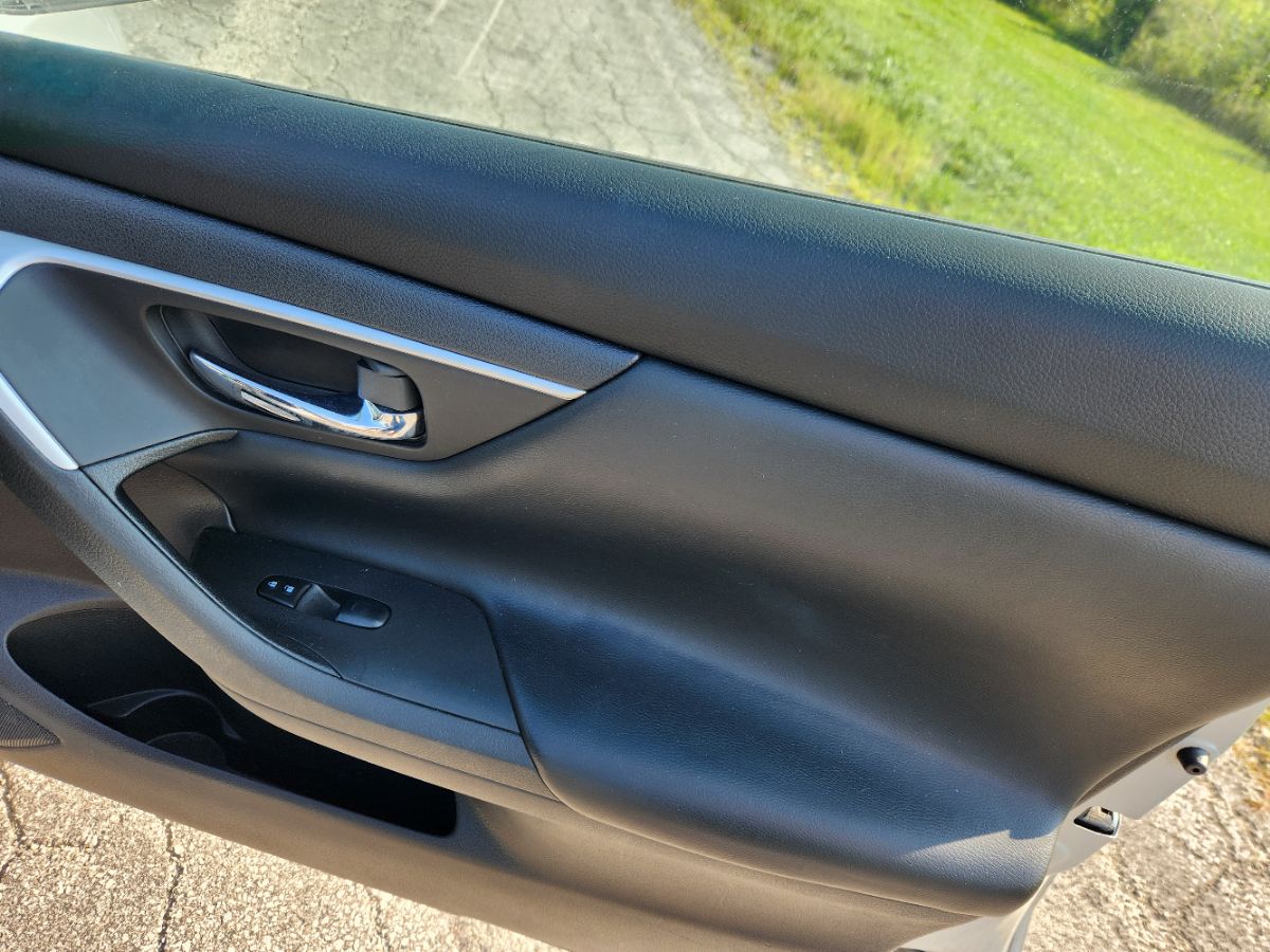 2016 Nissan Altima 2.5 photo 22