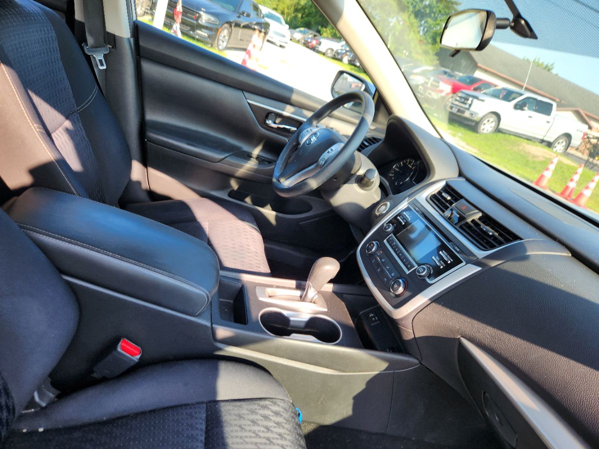 2016 Nissan Altima 2.5 photo 23