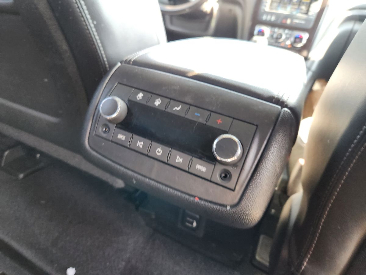 2017 Chevrolet Traverse 2LT photo 30