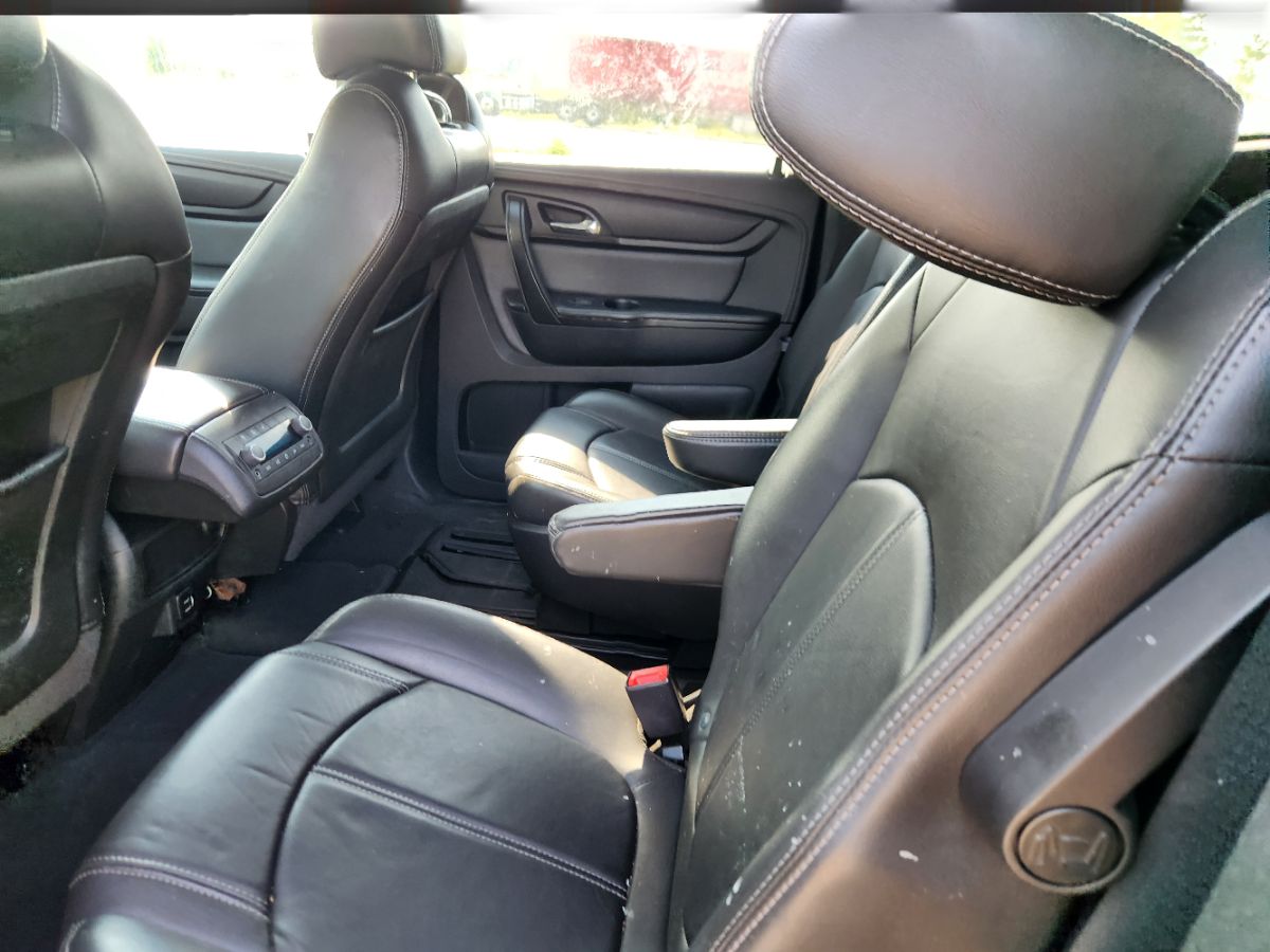2017 Chevrolet Traverse 2LT photo 33