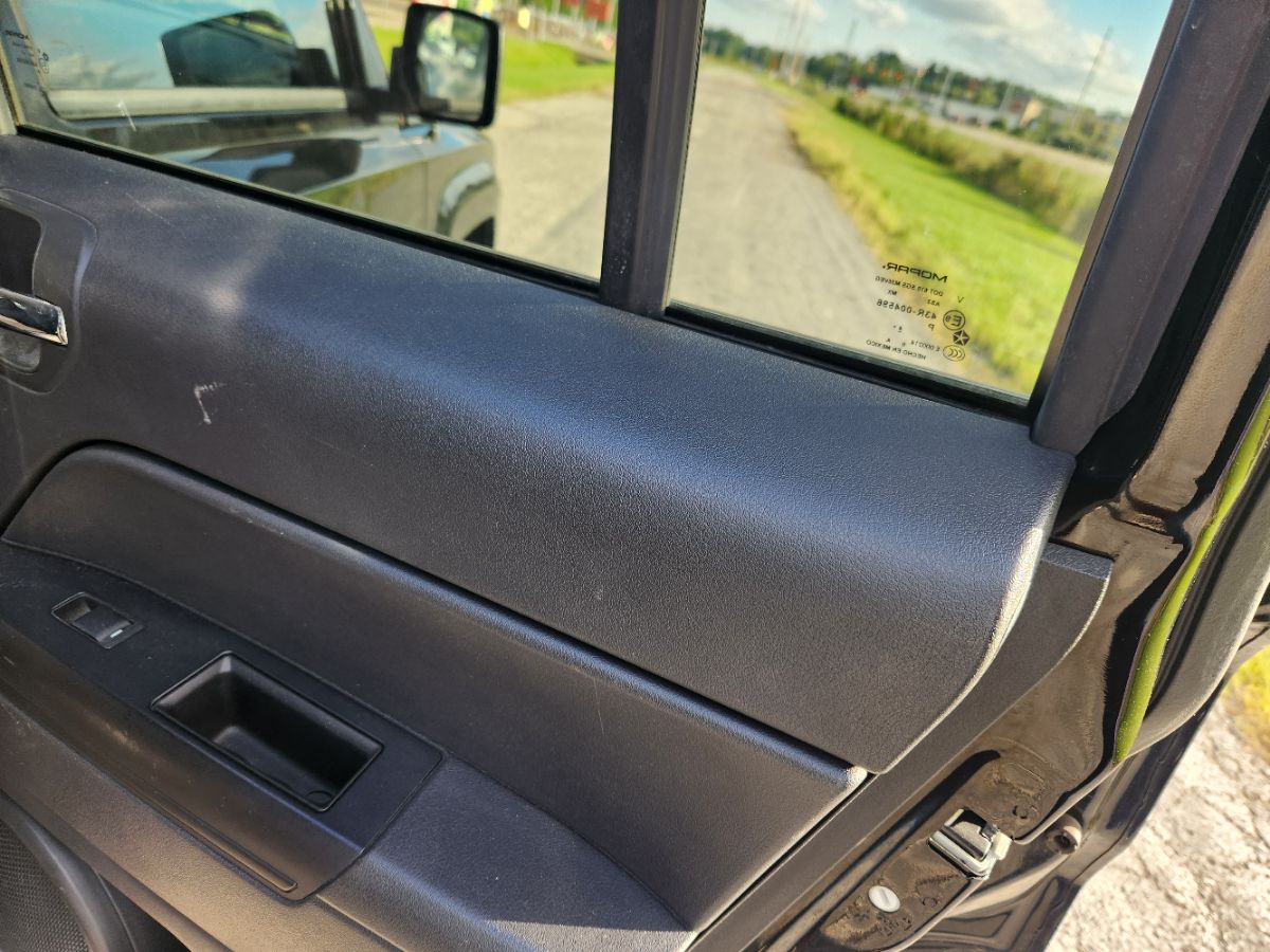 2015 Jeep Patriot High Altitude Altitude Edition photo 21
