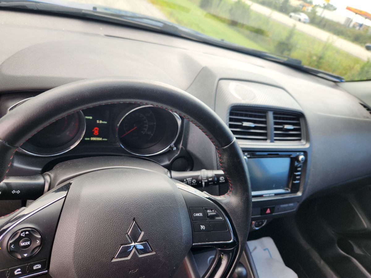 2018 Mitsubishi Outlander Sport ES photo 11