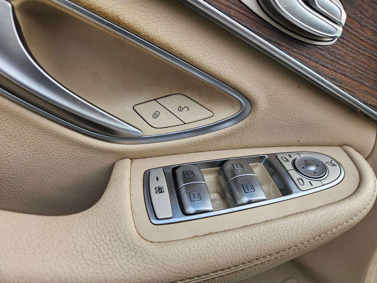 2021 Mercedes Benz C 300 4MATIC Sedan photo 14