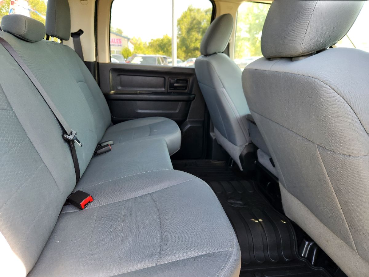 2018 Ram 1500 Express photo 24