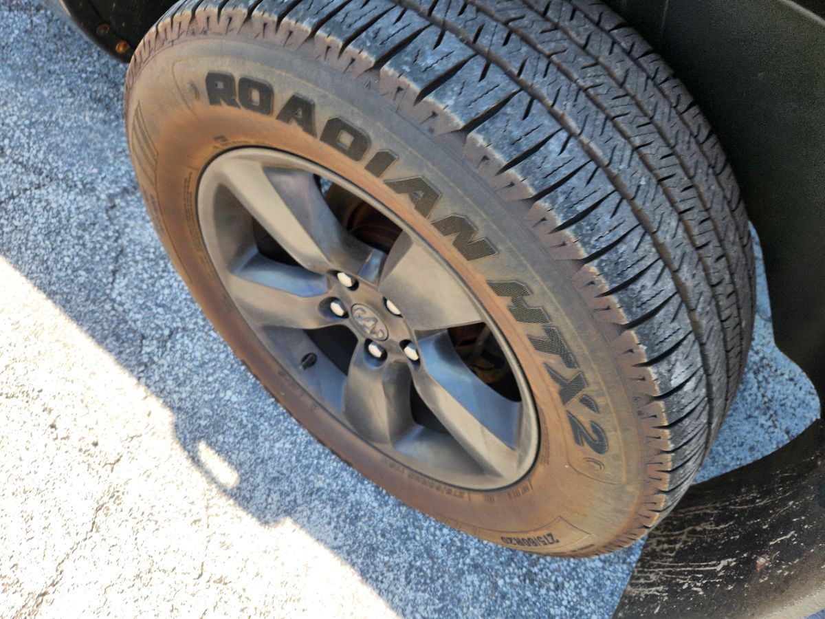 2018 Ram 1500 Express photo 27