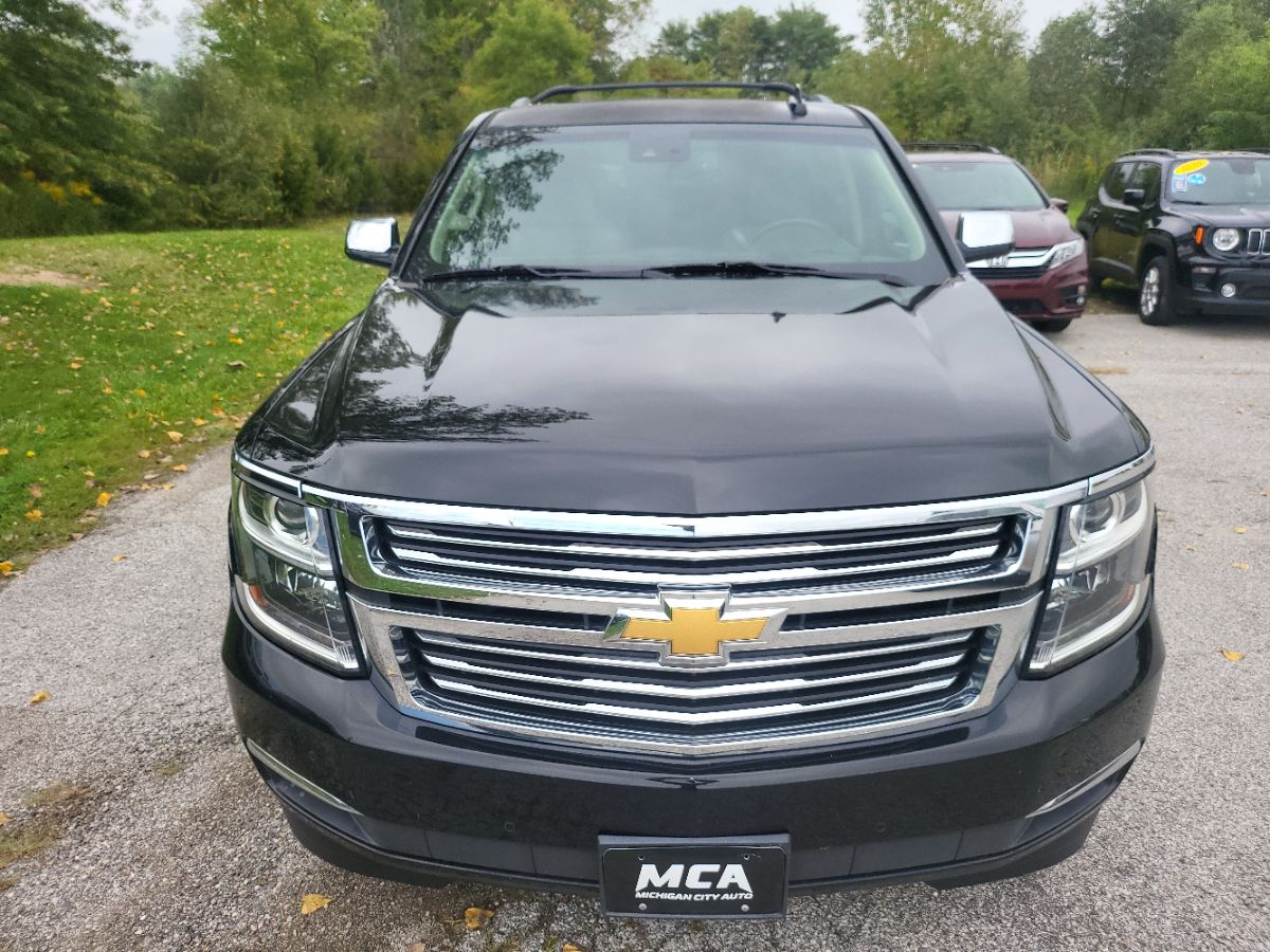 2015 Chevrolet Suburban LTZ photo 3