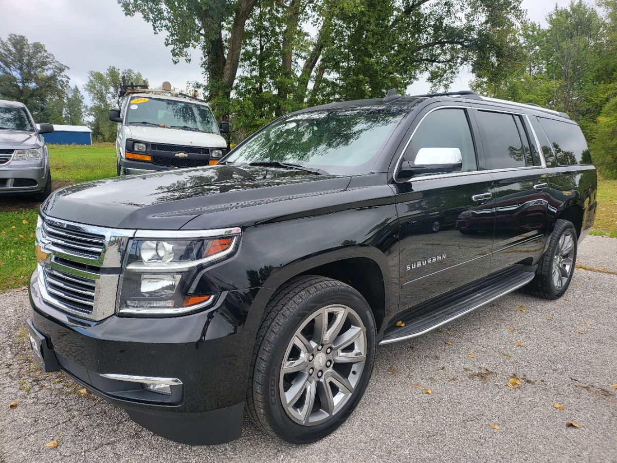 2015 Chevrolet Suburban LTZ photo 4
