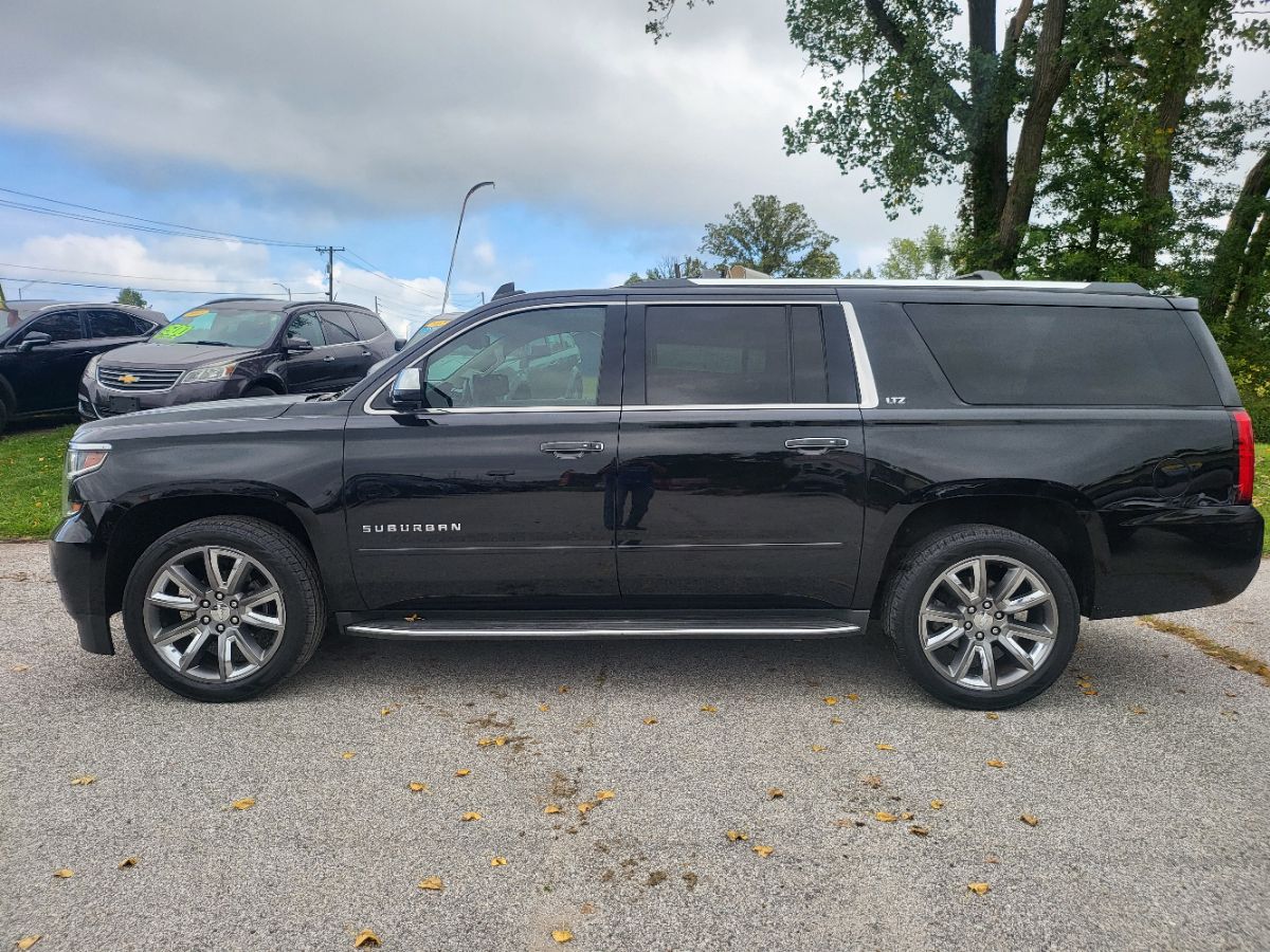 2015 Chevrolet Suburban LTZ photo 5