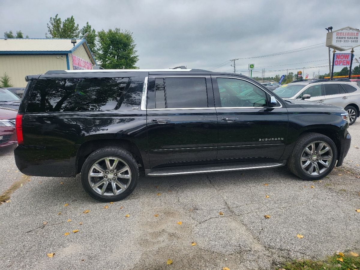 2015 Chevrolet Suburban LTZ photo 11