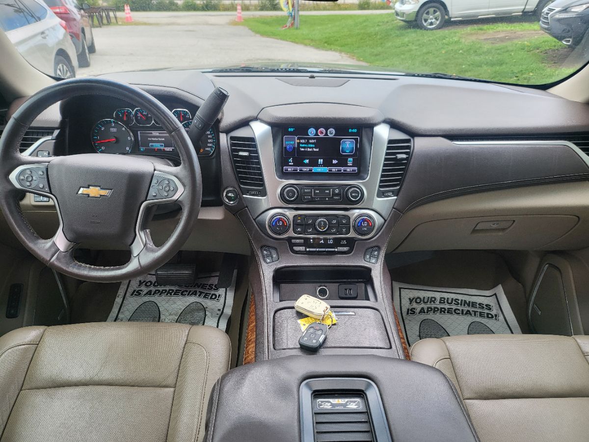 2015 Chevrolet Suburban LTZ photo 18