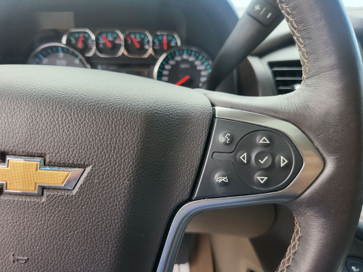 2015 Chevrolet Suburban LTZ photo 30
