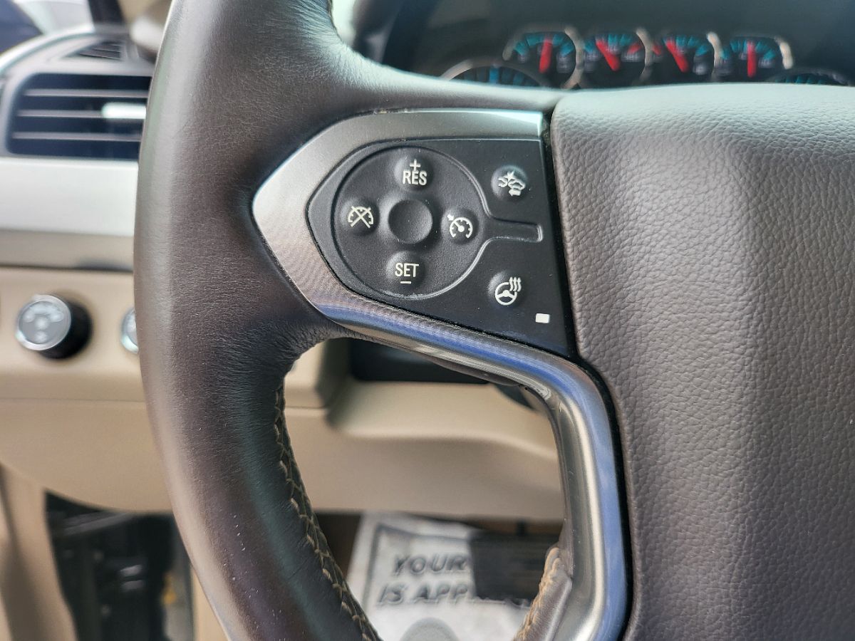 2015 Chevrolet Suburban LTZ photo 31