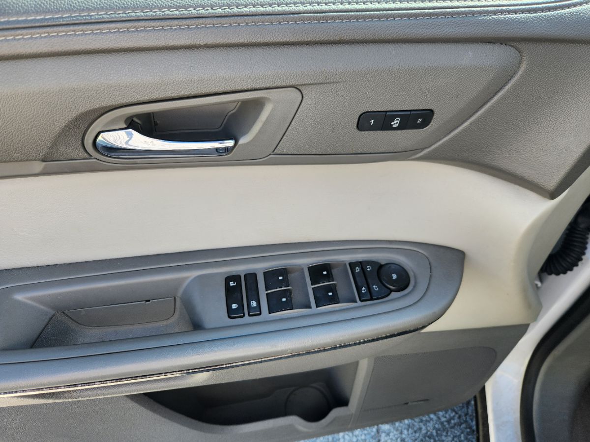 2016 Gmc Acadia SLT photo 12