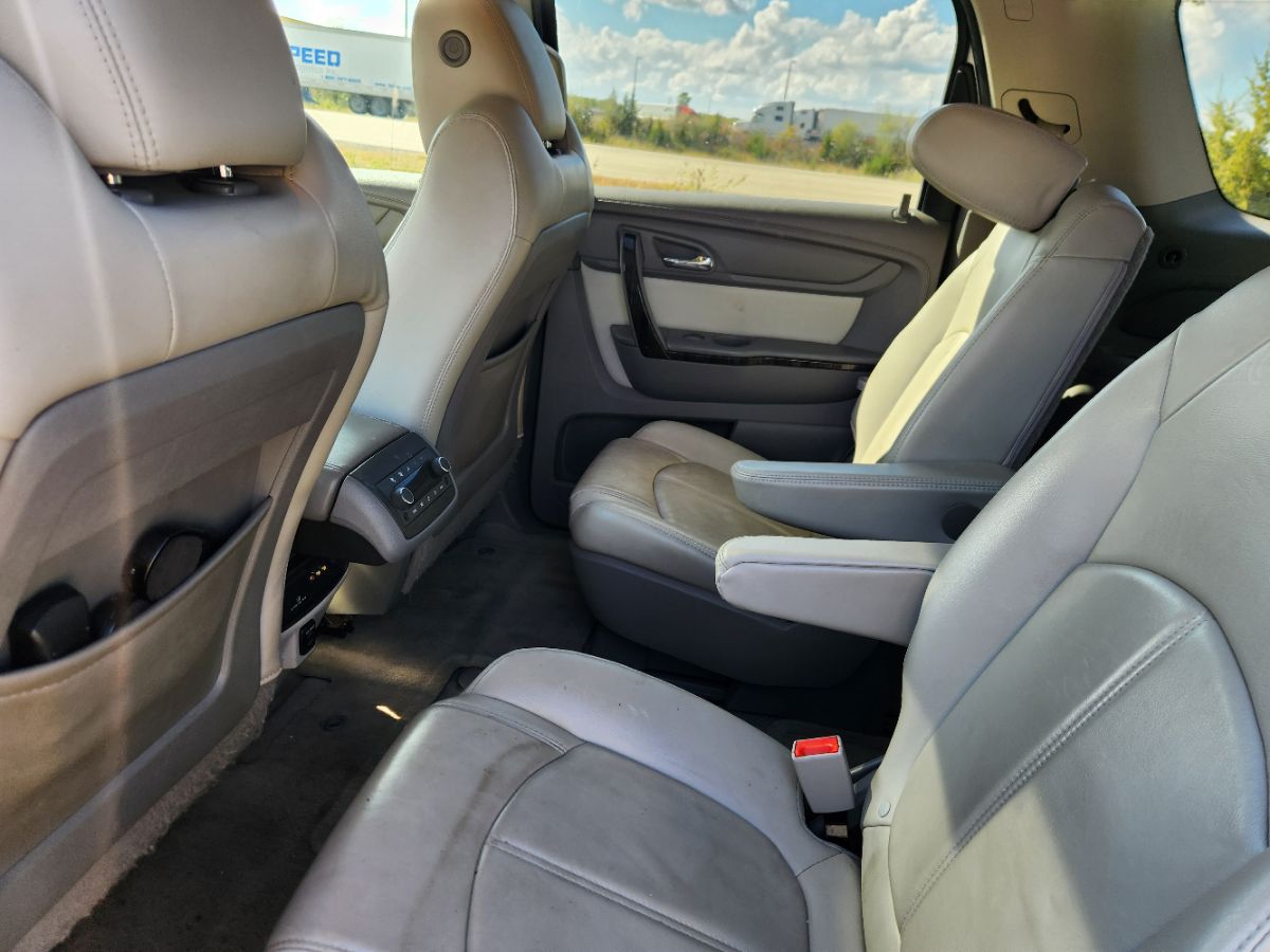 2016 Gmc Acadia SLT photo 41