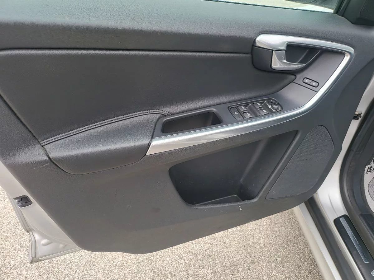 2015 Volvo XC60 Premier Plus - Photo 12