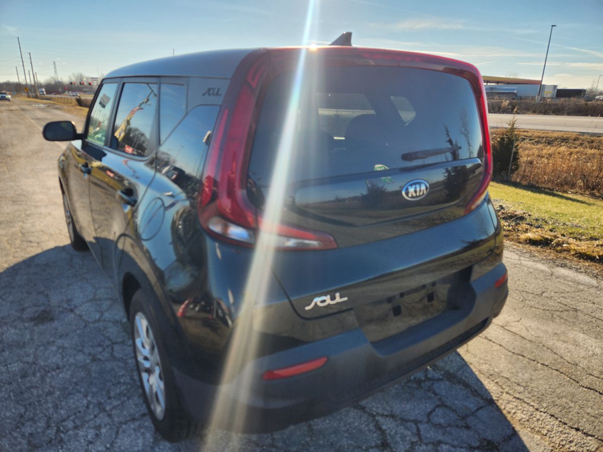 2021 Kia Soul LX - Photo 6