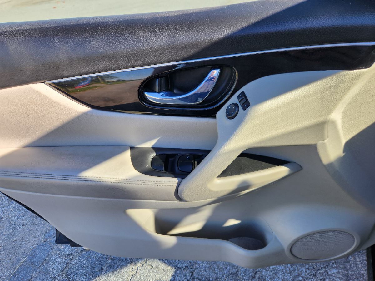 2017 Nissan Rogue Sport SL - Photo 12