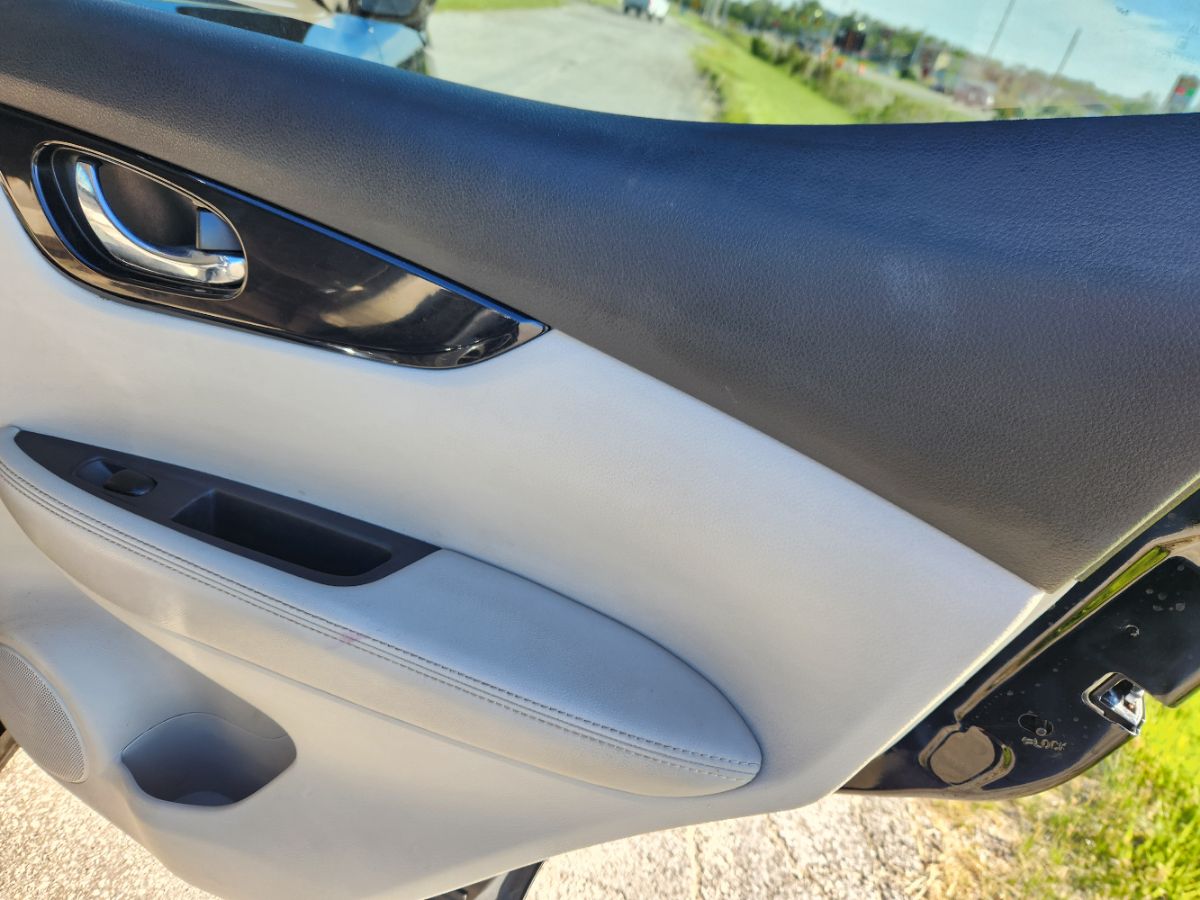 2017 Nissan Rogue Sport SL - Photo 26