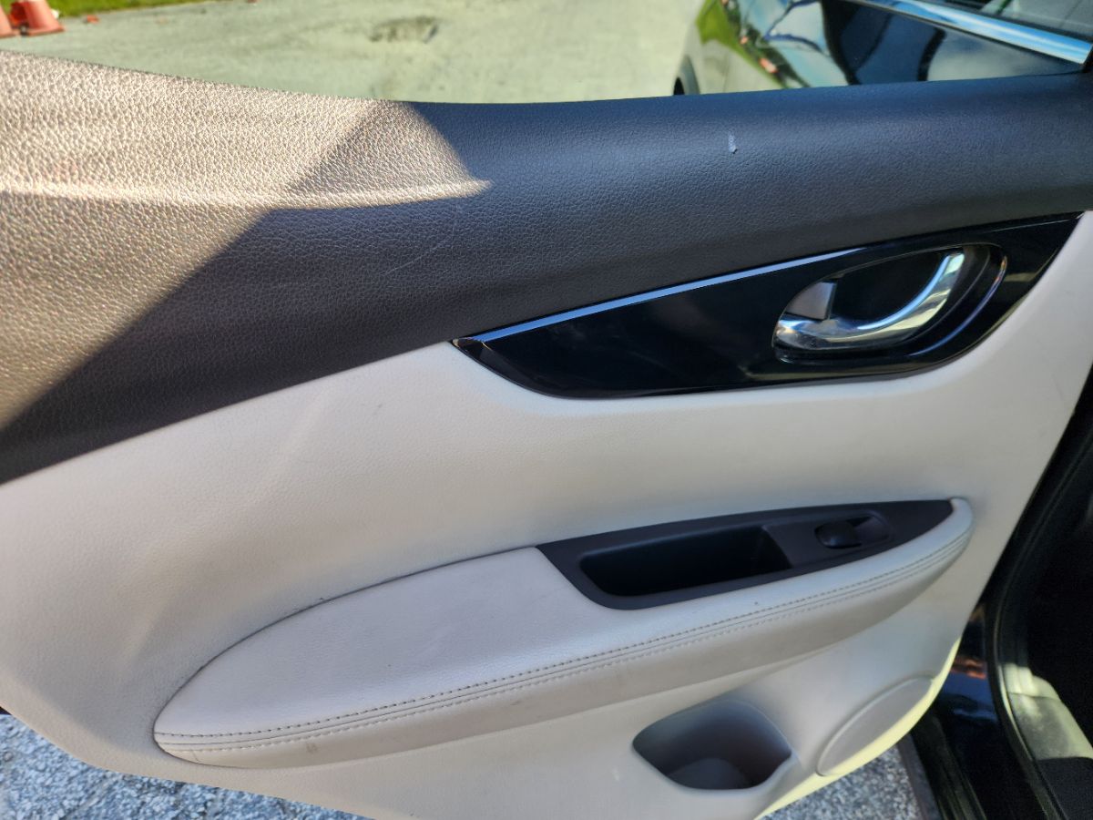 2017 Nissan Rogue Sport SL - Photo 28