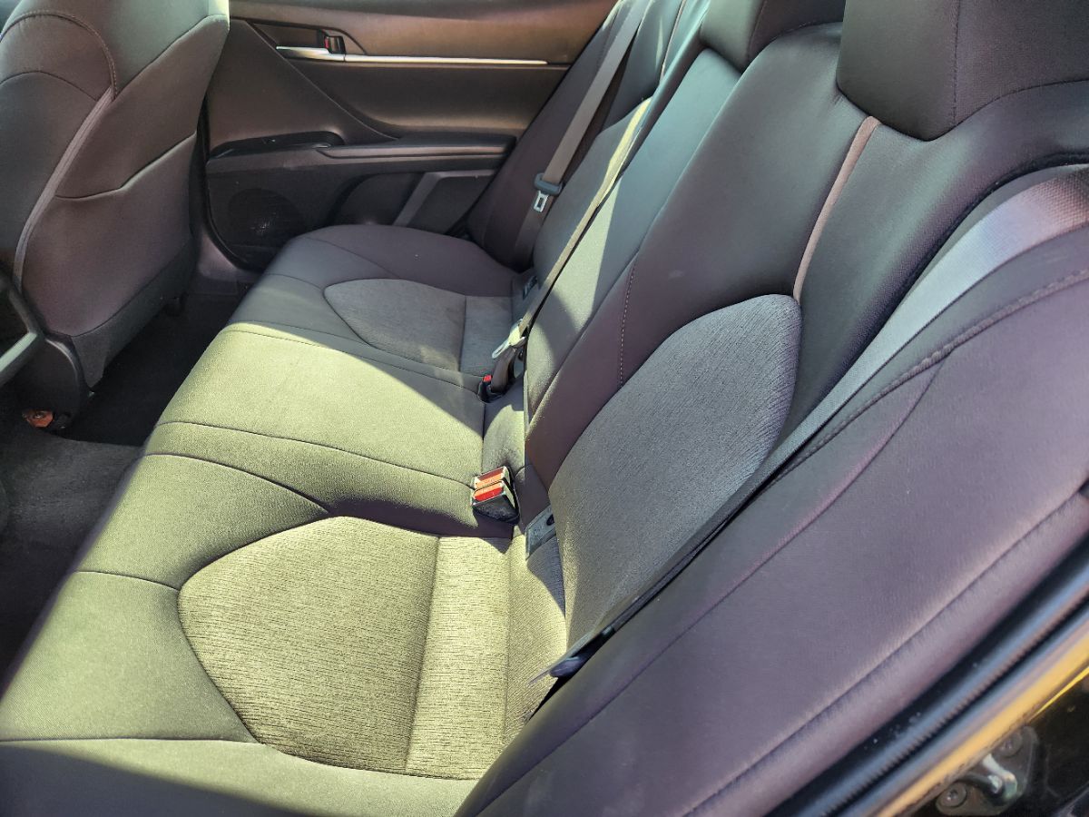 2020 Toyota Camry LE - Photo 30