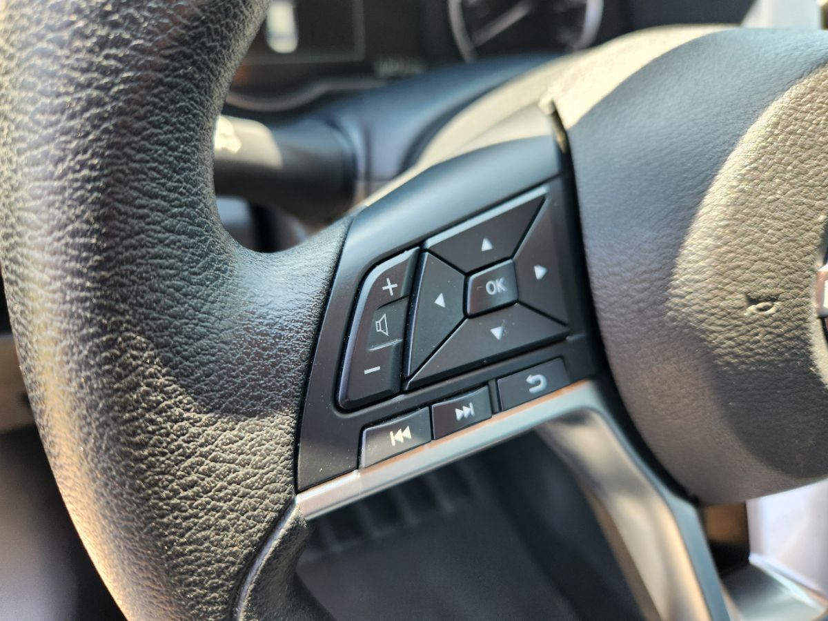 2025 Nissan Versa Sedan SV - Photo 14