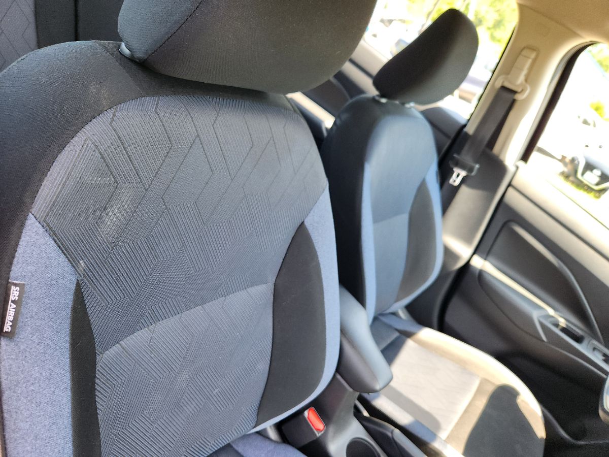 2025 Nissan Versa Sedan SV - Photo 25