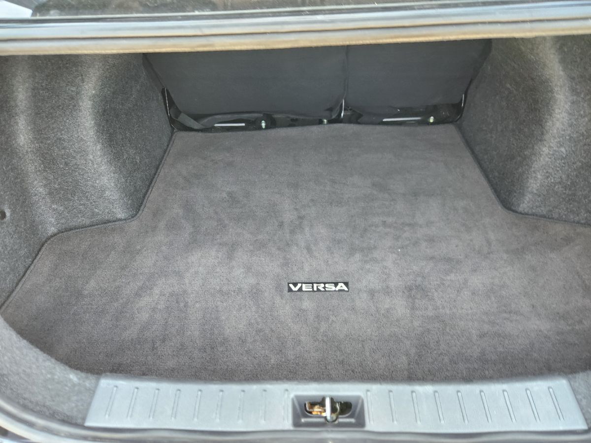 2025 Nissan Versa Sedan SV - Photo 31