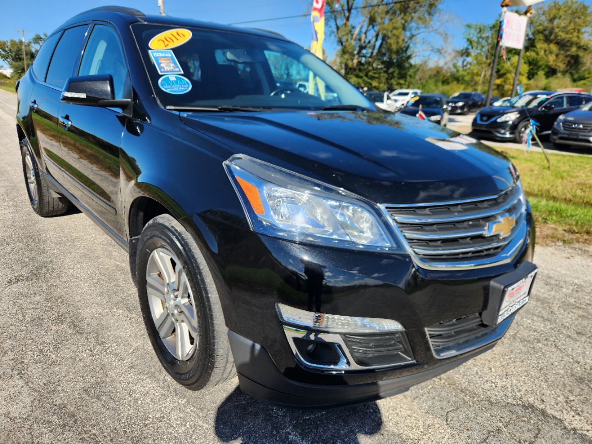 Photo 2 of this Chevrolet Traverse