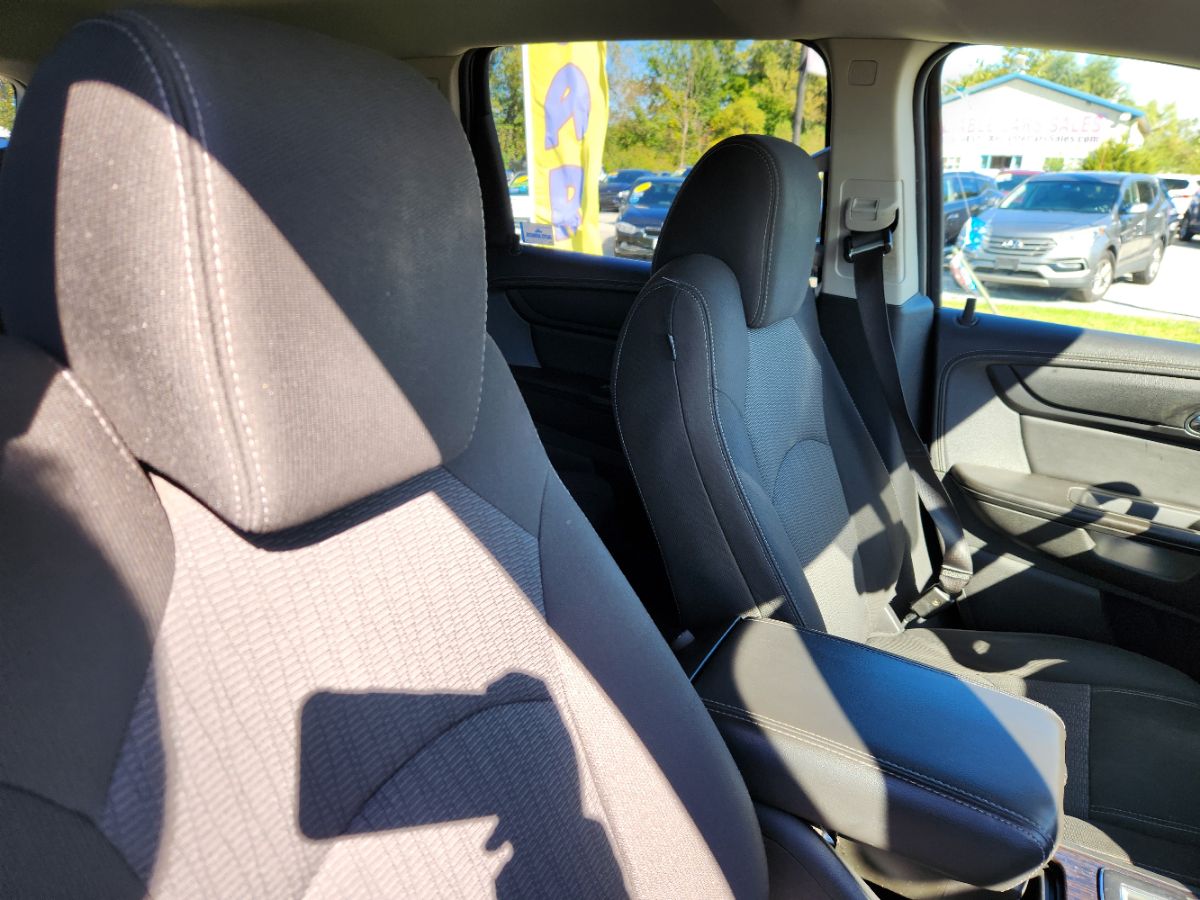 Photo 22 of this Chevrolet Traverse