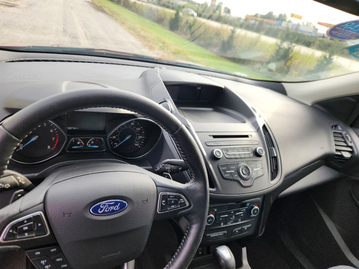 Photo 11 of this Ford Escape