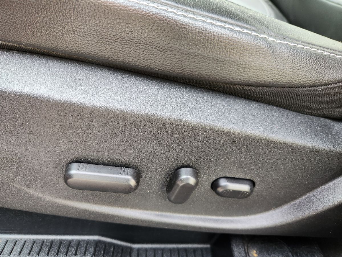 Photo 14 of this Ford Escape